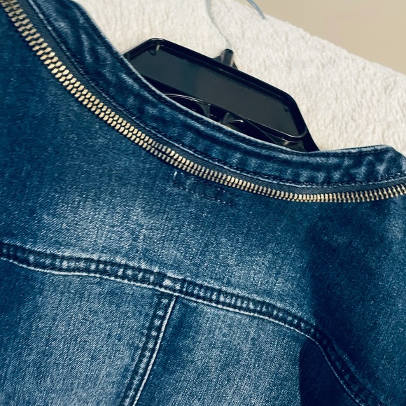 Crop Denim zippered floral jacket - Picture 2 of 3